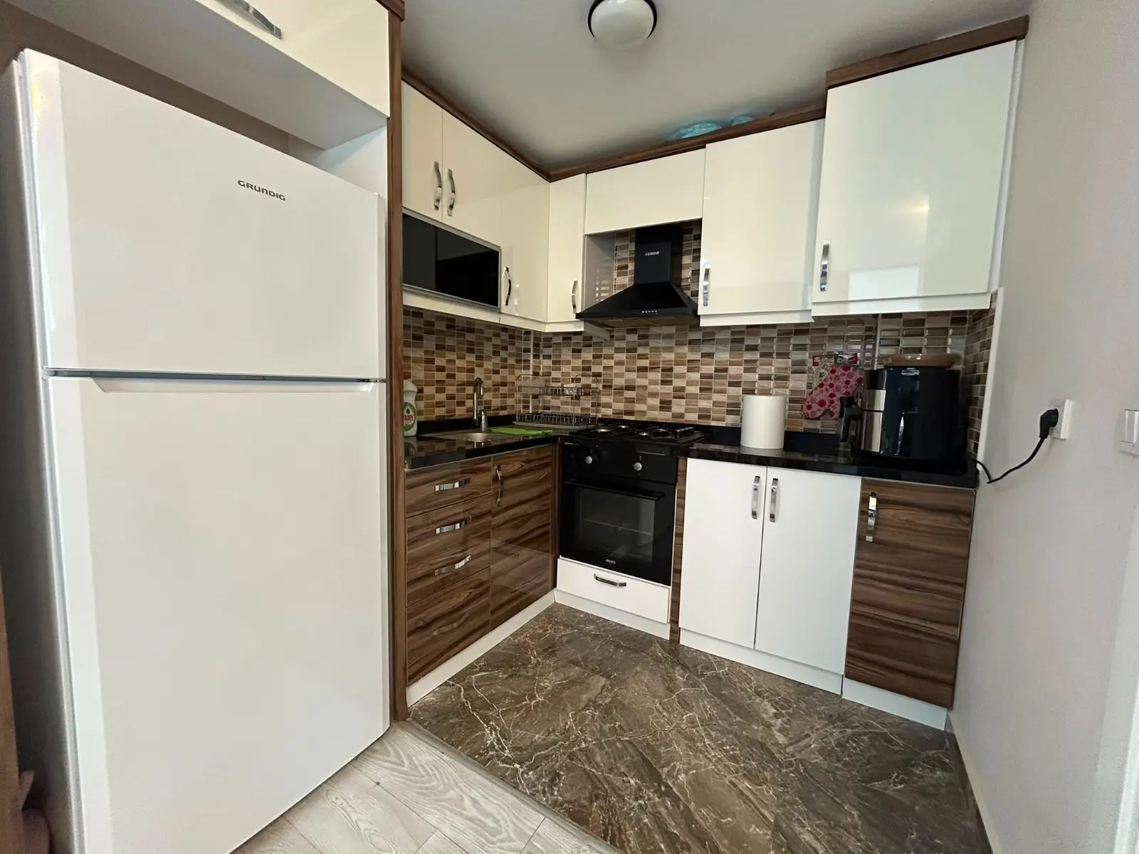Fitted kitchen
